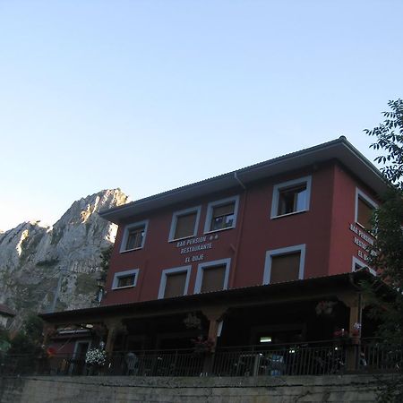 Hostal El Duje Tielve Екстериор снимка